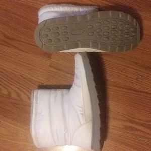 Size 8 women's boots